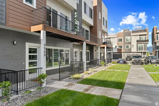 4569 W Pleasant Ct, West Valley City, UT 84120 - #3