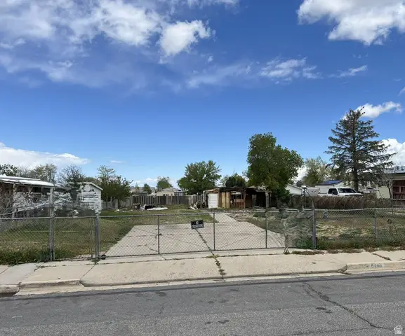 804 W Van Dyke Way S #104, Tooele, UT 84074