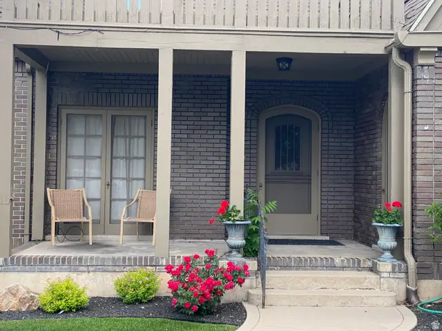 109 N Main St, Springville, UT 84663 - #3