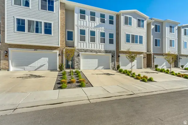 701 E Garden Grove Dr, Eagle Mountain, UT 84005 - #2