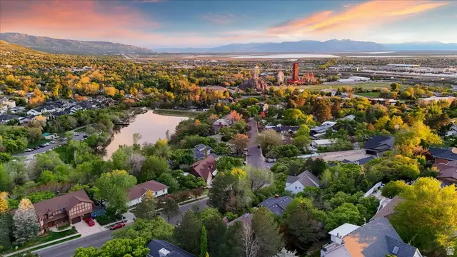 905 Oakridge Dr, Farmington, UT 84025 - #1