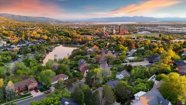 905 Oakridge Dr, Farmington, UT 84025