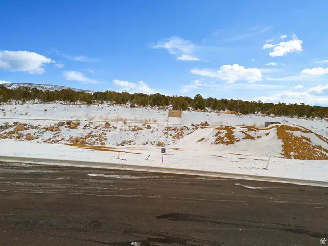 3185 W Moon Crest Dr #5, Cedar City, UT 84720 - #1