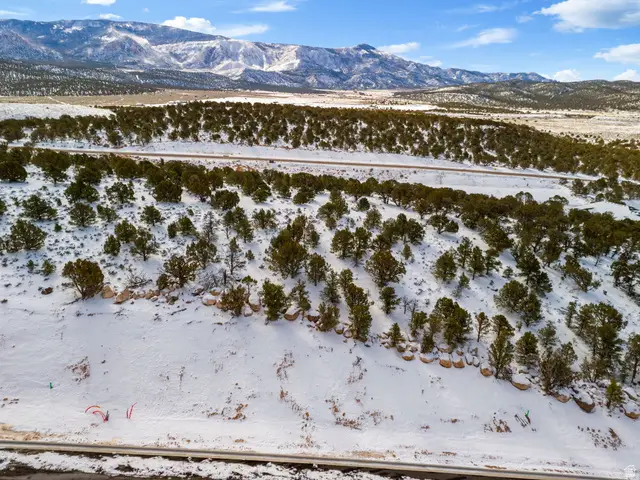 3183 W Moon Crest Dr #16, Cedar City, UT 84720 - #2