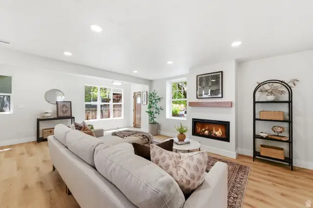 186 M St E, Salt Lake City, UT 84103 - #1