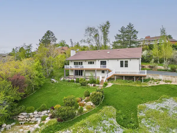 198 N Oakwood Dr E, Layton, UT 84040