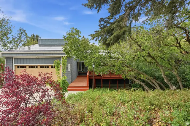 3589 E Macintosh Ln, Cottonwood Heights, UT 84121 - #1