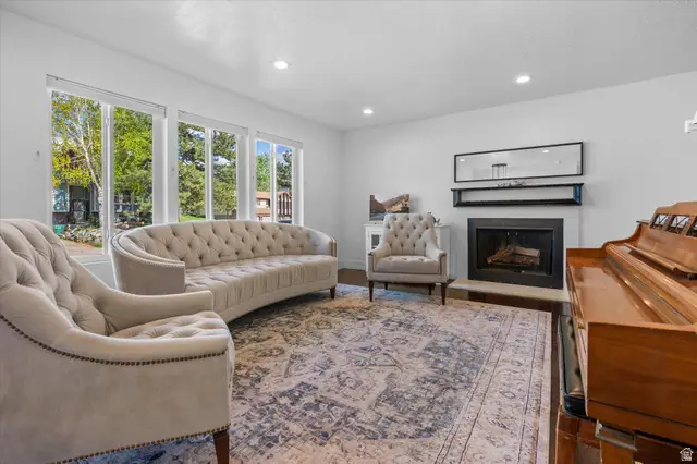 1359 N East Lisa St E, Layton, UT 84040 - #3