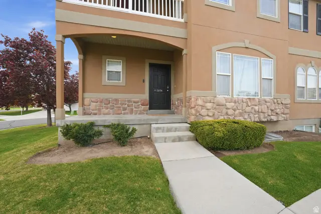 5176 W Dove Creek Ln, West Jordan, UT 84081 - #2