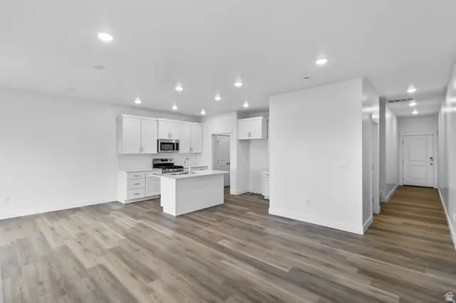 733 W 725 N, Smithfield, UT 84335 - #3