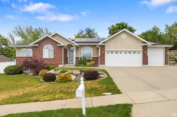 43 E Peachtree Dr N, Centerville, UT 84014