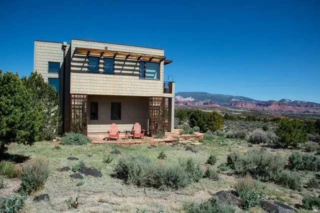 1390 S Flat Rabbit Rd, Teasdale, UT 84773 - #3