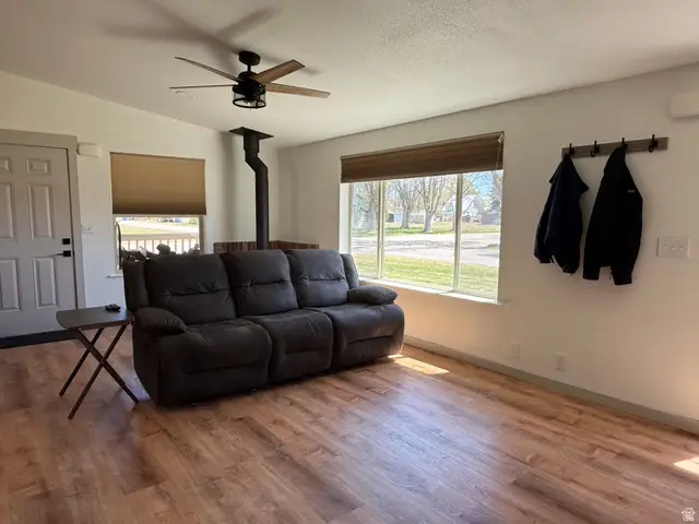 315 N 2nd St E, Downey, ID 83234 - #3