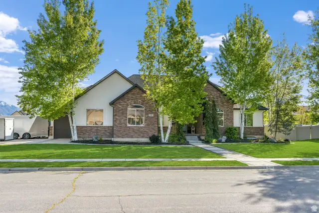 698 N Farmland Dr, Kaysville, UT 84037 - #1