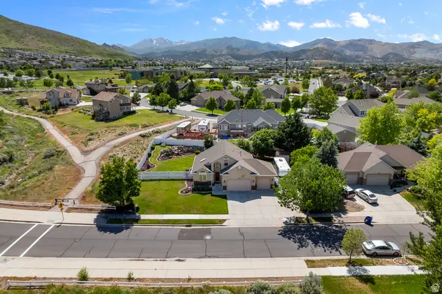 14008 S Emmeline Dr W, Herriman, UT 84096 - #2