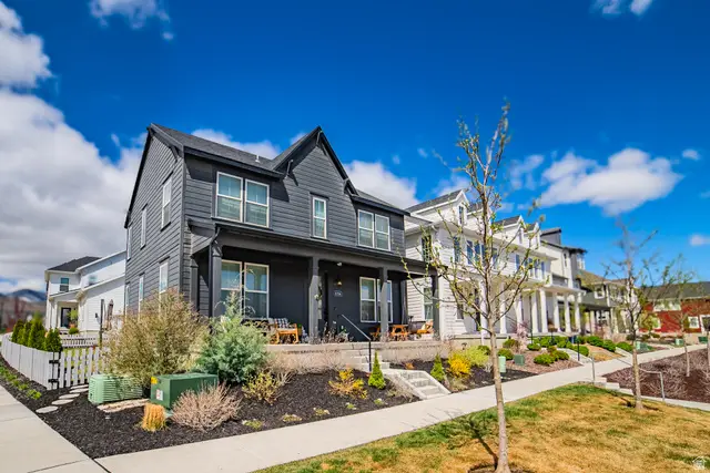 11736 S Watercourse Rd W, South Jordan, UT 84009 - #3