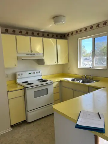 4461 S Cherry Blossom Cir W, Salt Lake City, UT 84120 - #2
