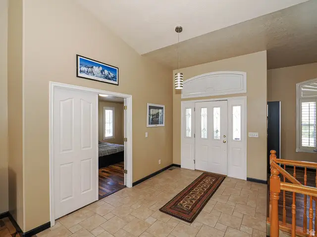 6289 S River Bluffs Rd W, Murray, UT 84123 - #3