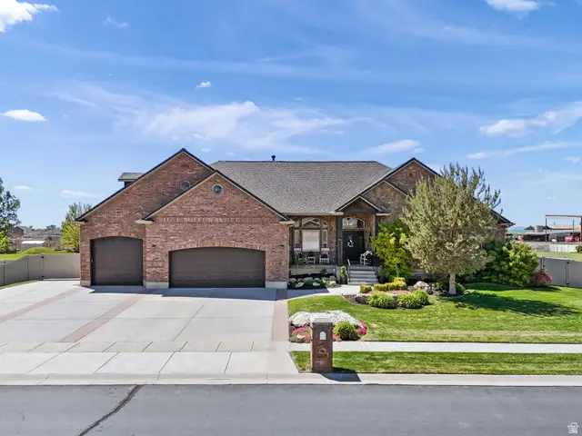 1909 Cameron Dr, West Haven, UT 84401 - #2