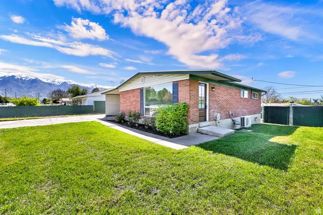 31 W Gordon Ave, Layton, UT 84041 - #3