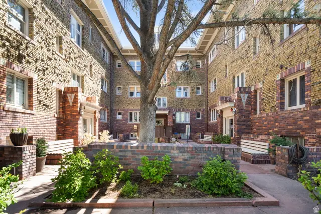 86 B St #10, Salt Lake City, UT 84103 - #1