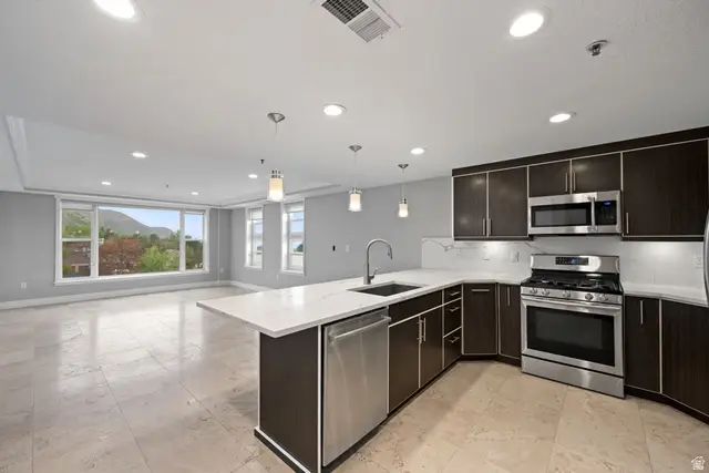 3075 E Kennedy Dr #403, Salt Lake City, UT 84108 - #2