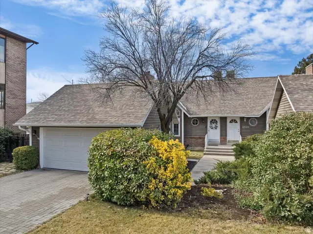 6924 S Hillside Village Cir, Cottonwood Heights, UT 84121 - #1