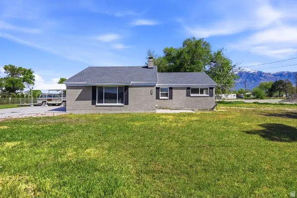 2036 W 1800 N, Farr West, UT 84404