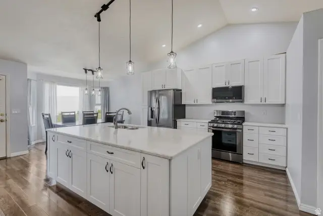 6456 S Mount Whitney Ln, Salt Lake City, UT 84118 - #2