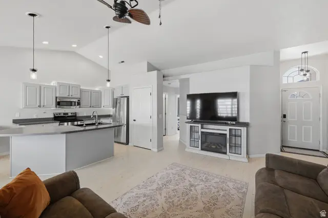 345 N 2450 E #206, Saint George, UT 84790 - #3