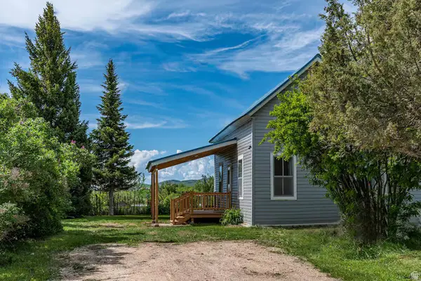 225 W 1st North St N #9, Bloomington, ID 83223