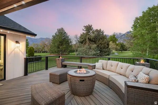 8479 S Escalante Dr, Sandy, UT 84093