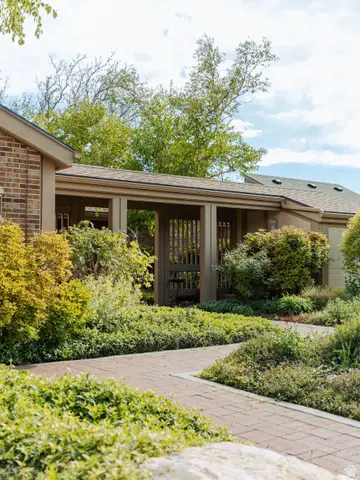 220 E Dorchester Dr N, Salt Lake City, UT 84103 - #3