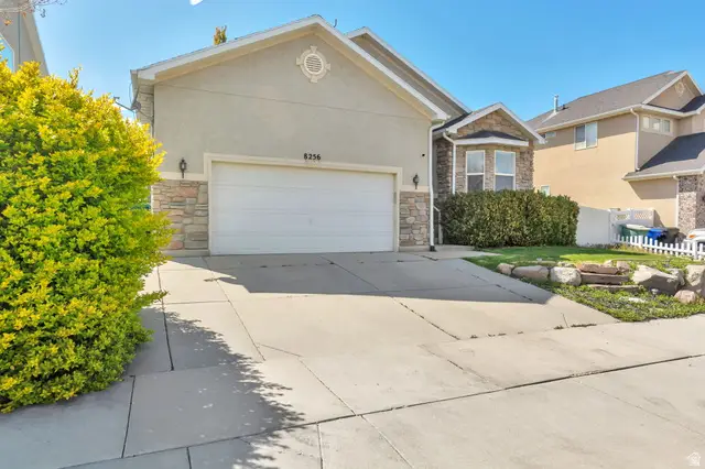 8256 S Imperial Oak Dr, West Jordan, UT 84081 - #2