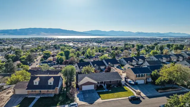 324 S Ridgecrest Dr., Orem, UT 84058 - #3