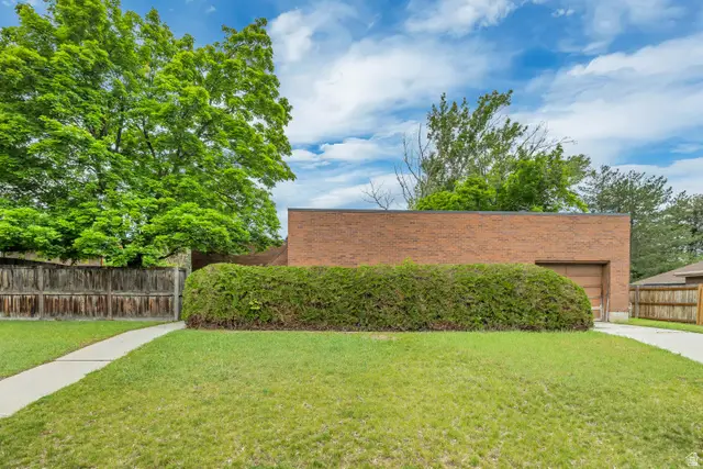 8734 S Sugarloaf Dr, Cottonwood Heights, UT 84093 - #3