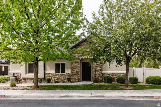 1844 W 2300 S, Woods Cross, UT 84087 - #1