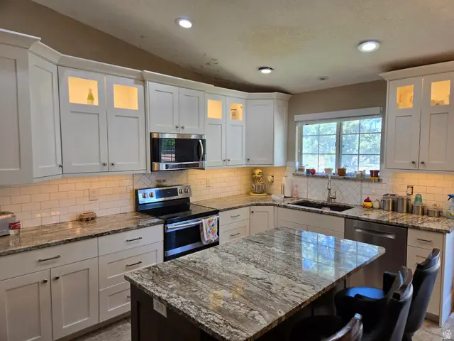 2994 W 5750 S, Roy, UT 84067 - #2