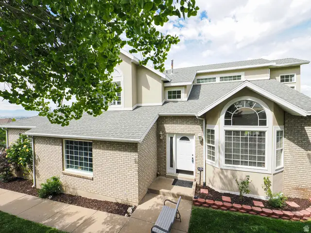 1833 N 350 E, Centerville, UT 84014 - #1