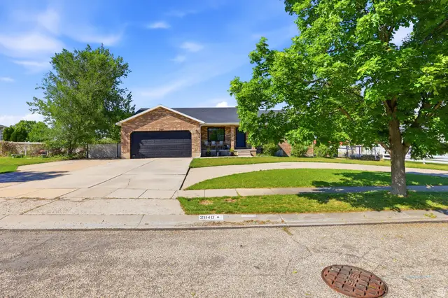 2840 W Country Classic Dr S, Bluffdale, UT 84065 - #2