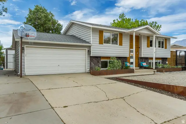 785 E Lafayette St, Sandy, UT 84094 - #3