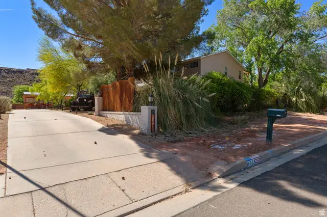 1025 N 1800 E, Saint George, UT 84770 - #3