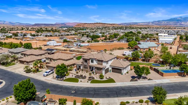 2817 E Amaranth Dr, Saint George, UT 84790 - #2