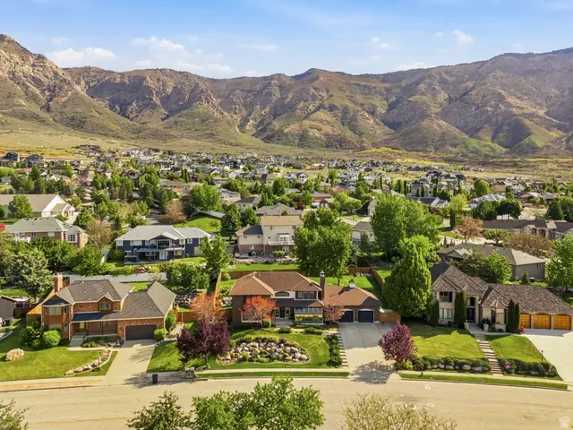 674 E 3525 N, North Ogden, UT 84414 - #3