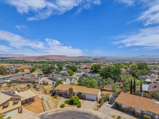484 N Circula Rosita, Washington, UT 84780 - #3