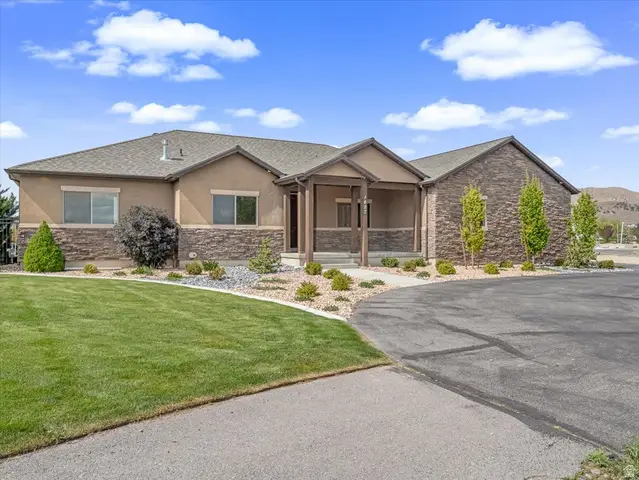 1627 E Lakeview Ln, Eagle Mountain, UT 84005 - #1