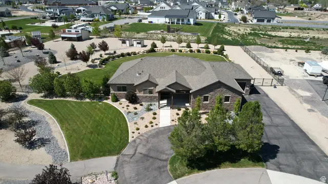 1627 E Lakeview Ln, Eagle Mountain, UT 84005 - #2