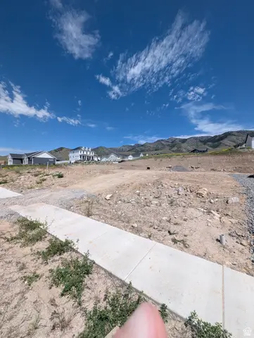 16 S 1000 E #101, Hyde Park, UT 84318 - #3