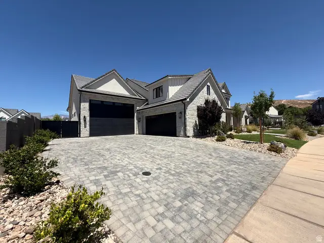 831 E Queensridge Dr, Washington, UT 84780 - #1