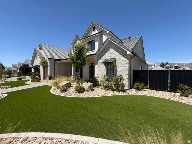 831 E Queensridge Dr, Washington, UT 84780 - #3